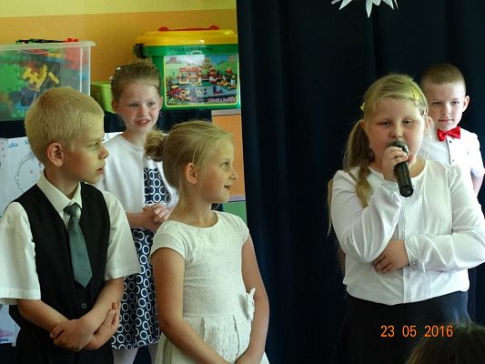 Grafika #29: Dzień Mamy i Taty w kl. 1a