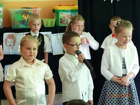 Grafika #34: Dzień Mamy i Taty w kl. 1a