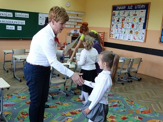 Grafika #12: SZKOLNY KONKURS KALIGRAFICZNY KLAS I-II