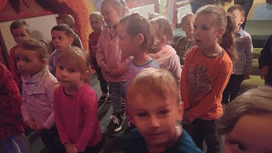 Grafika #2: Przedszkolaki w Miejskiej Bibliotece Publicznej w Lęborku