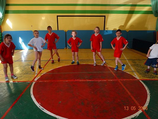 Grafika #8: XV OLIMPIADA SPORTOWA KLAS I-III