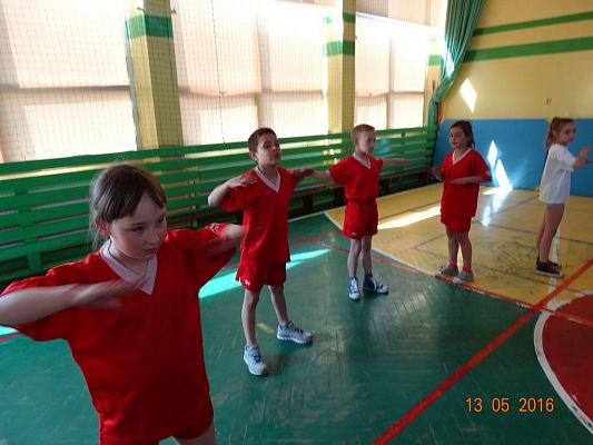 Grafika #9: XV OLIMPIADA SPORTOWA KLAS I-III