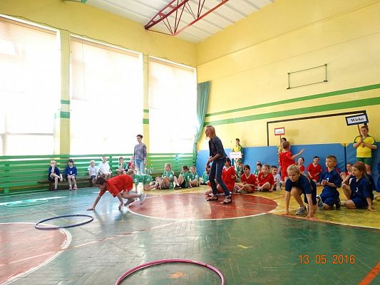 Grafika #15: XV OLIMPIADA SPORTOWA KLAS I-III