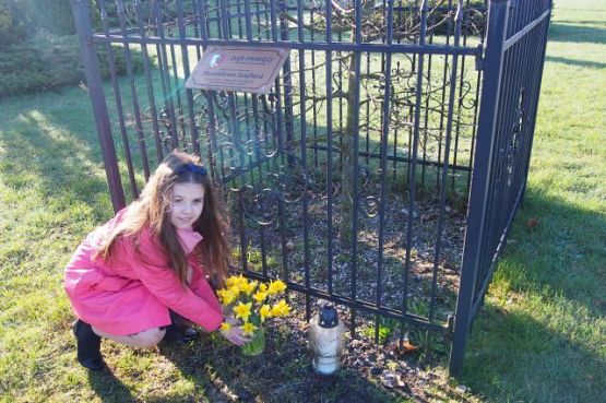 Grafika #0: Kwiecień- miesiącem pamięci