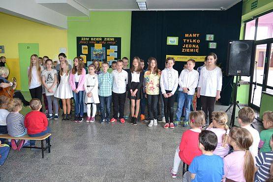 Grafika #10: ŚWIATOWY DZIEŃ ZIEMI