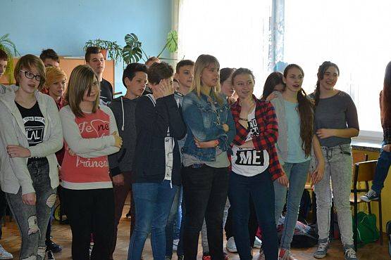 Grafika #6: Wolontariusze ze stowarzyszenia EDUQ gościnnie w naszej szkole.