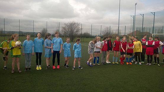 Grafika #3: Piłka nożna dziewcząt