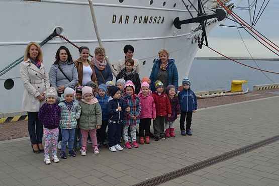 Grafika #6: Wycieczka przedszkolaków do Akwarium w Gdyni