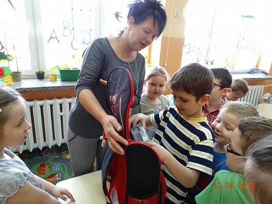 Grafika #3: Co to jest kilogram? - zajęcia w klasie Ia