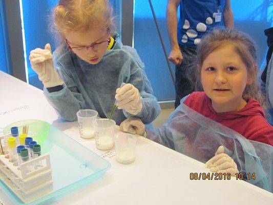 Grafika #15: Centrum Nauki Eksperyment