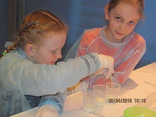 Grafika #13: Centrum Nauki Eksperyment