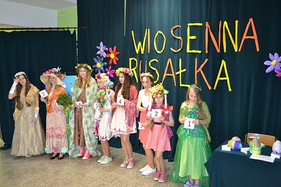 Grafika #8: Dzień Samorządności.