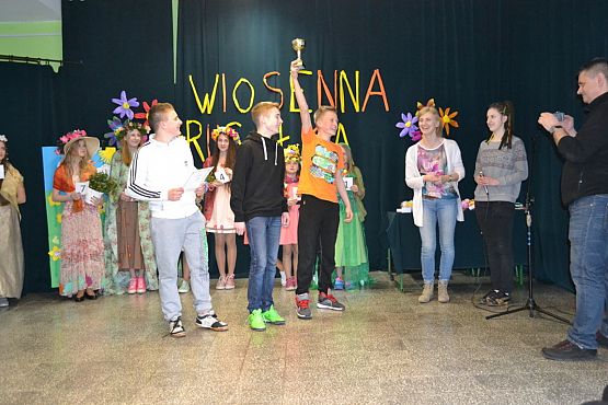 Grafika #12: Dzień Samorządności.