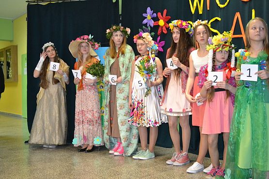 Grafika #13: Dzień Samorządności.