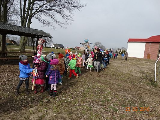 Grafika #8: Klasy I-III pożegnały zimę i powitały WIOSNĘ!!!