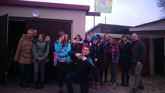 Grafika #1: Harcerze pomagają