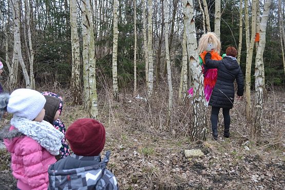 Grafika #3: PRZEDSZKOLAKI WITAJĄ WIOSNĘ