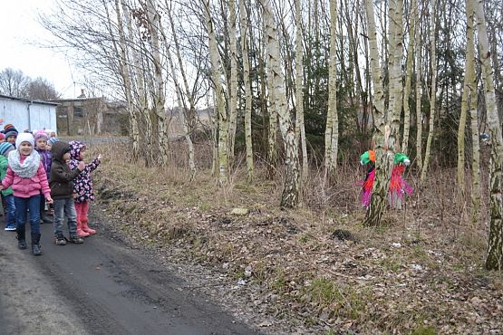 Grafika #5: PRZEDSZKOLAKI WITAJĄ WIOSNĘ