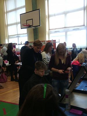 Grafika #6: WIZYTA W SZKOŁACH PONADGIMNAZJALNYCH