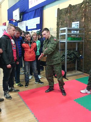 Grafika #7: WIZYTA W SZKOŁACH PONADGIMNAZJALNYCH