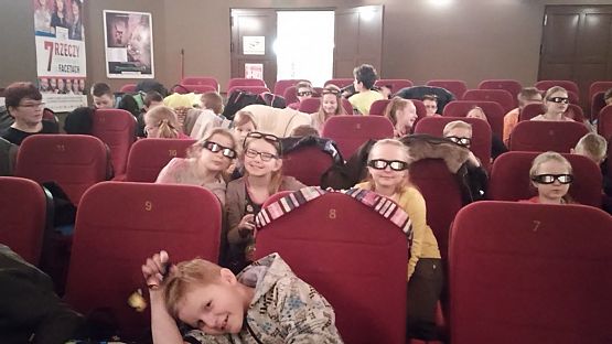 Grafika #1: Wyjazd do kina "Fregata" w Lęborku