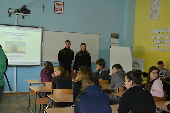 Grafika #2: Spotkanie uczniów klas drugich i trzecich gimnazjalnych z pracownikami PCE w Lęborku