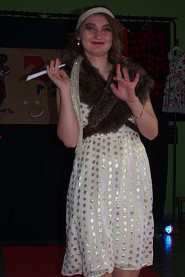 Grafika #13: Z modą przez wieki- projekt edukacyjny z historii