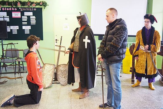 Grafika #0: Żywa lekcja historii- Życie i kultura w średniowieczu- Grupa Artystyczna Rekonstruktio