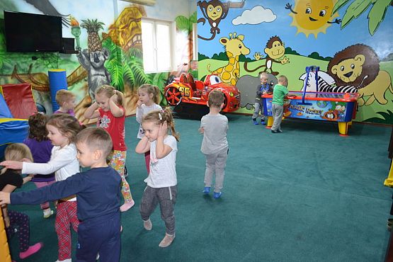 Grafika #10: Przedszkolaczki w Smykolandii