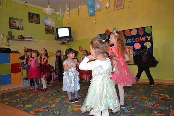 Grafika #13: "Ach, cóż to był za bal" - Karnawał w Przedszkolu