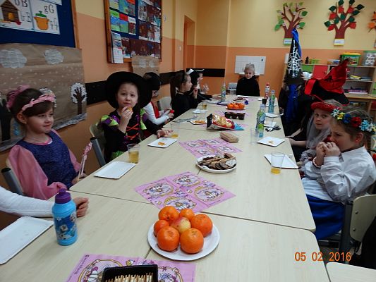 Grafika #17: Bal Karnawałowy w Szkole Podstawowej