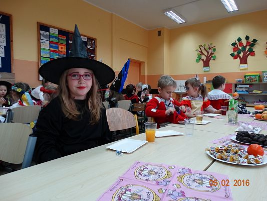 Grafika #18: Bal Karnawałowy w Szkole Podstawowej