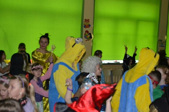 Grafika #10: Bal Karnawałowy w Szkole Podstawowej