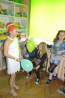 Grafika #3: Bal Karnawałowy w Szkole Podstawowej