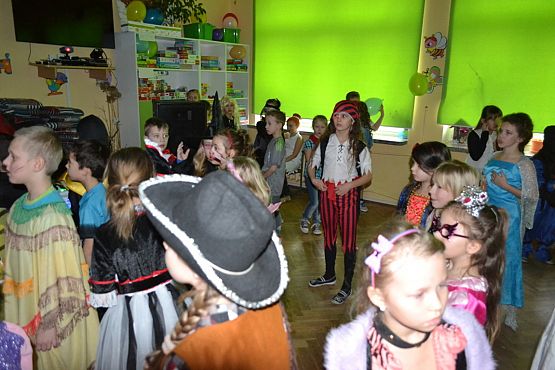 Grafika #7: Bal Karnawałowy w Szkole Podstawowej