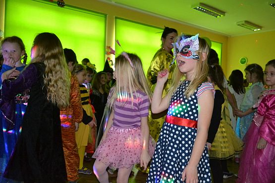 Grafika #15: Bal Karnawałowy w Szkole Podstawowej