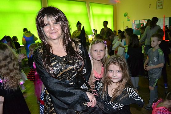 Grafika #5: Bal Karnawałowy w Szkole Podstawowej