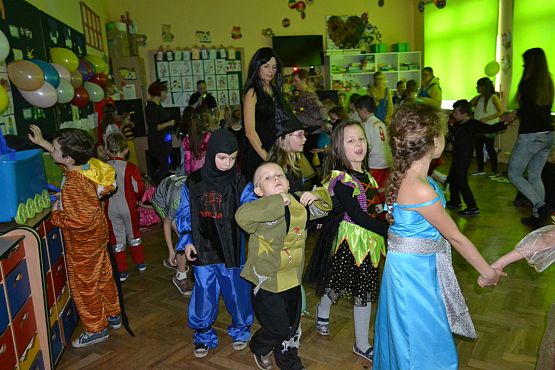 Grafika #13: Bal Karnawałowy w Szkole Podstawowej