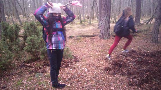 Grafika #1: Harcerska wycieczka piesza