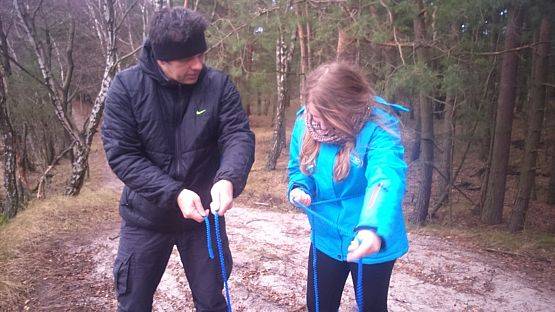 Grafika #3: Harcerska wycieczka piesza