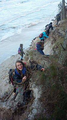 Grafika #17: Harcerska wycieczka piesza