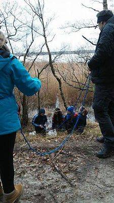 Grafika #13: Harcerska wycieczka piesza