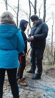 Grafika #14: Harcerska wycieczka piesza