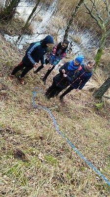 Grafika #15: Harcerska wycieczka piesza