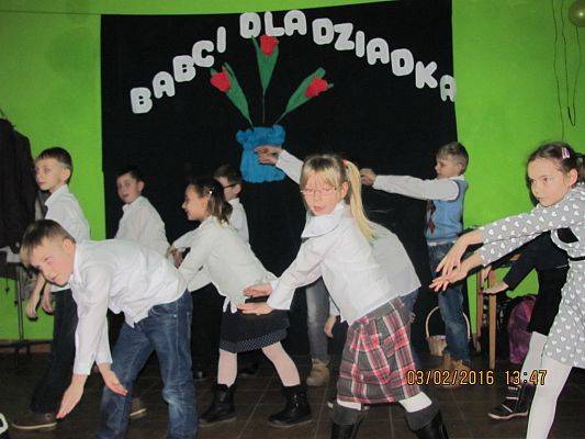 Grafika #15: Dzień Babci i Dziadka w Świetlicy wiejskiej w Łebieniu