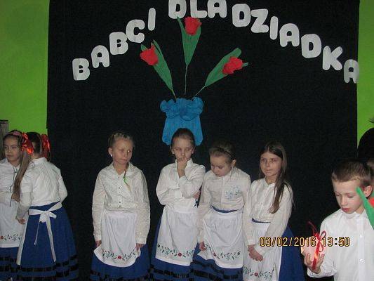 Grafika #18: Dzień Babci i Dziadka w Świetlicy wiejskiej w Łebieniu