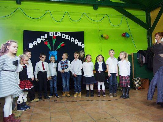 Grafika #32: Dzień Babci i Dziadka w Świetlicy wiejskiej w Łebieniu