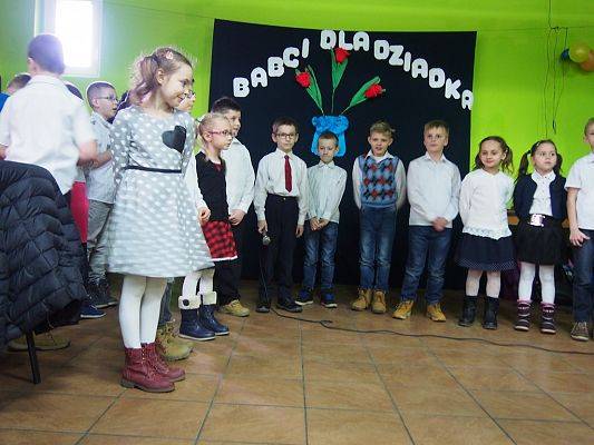 Grafika #33: Dzień Babci i Dziadka w Świetlicy wiejskiej w Łebieniu