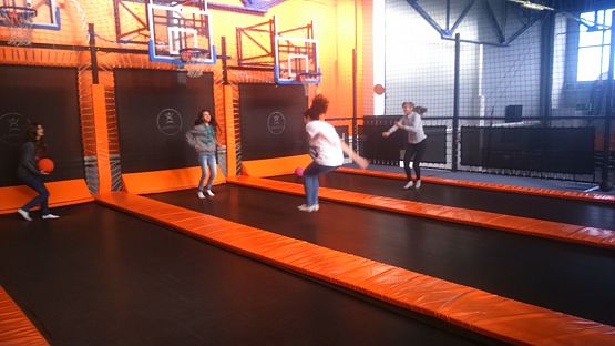 Grafika #1: Uczniowie klas I gimnazjum w jumpcity