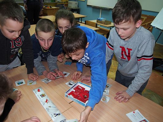 Grafika #4: Lekcje historii - IPN